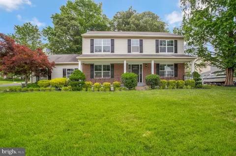 11001 Pompey Dr, Marlboro, MD 20772