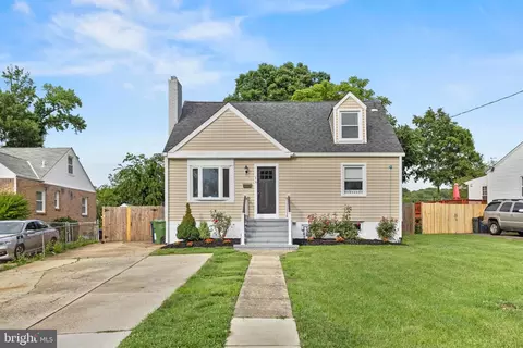 19 N Huron Dr, Oxon Hill, MD 20745