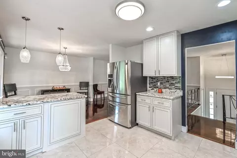12917 Windbrook Dr, Clinton, MD 20735 photo 3