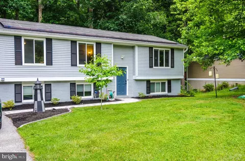 10804 Timberline Dr, Marlboro, MD 20772