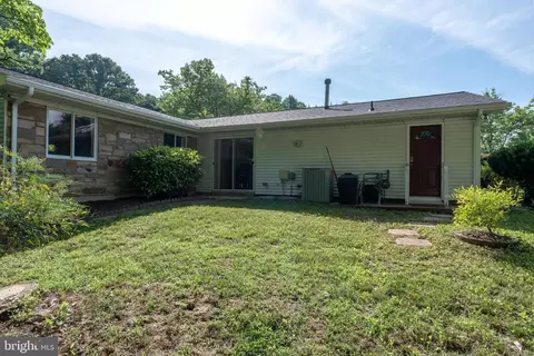 Exterior - 4204 Yarnell Ct, Bowie, MD 20715 photo 2 of 4