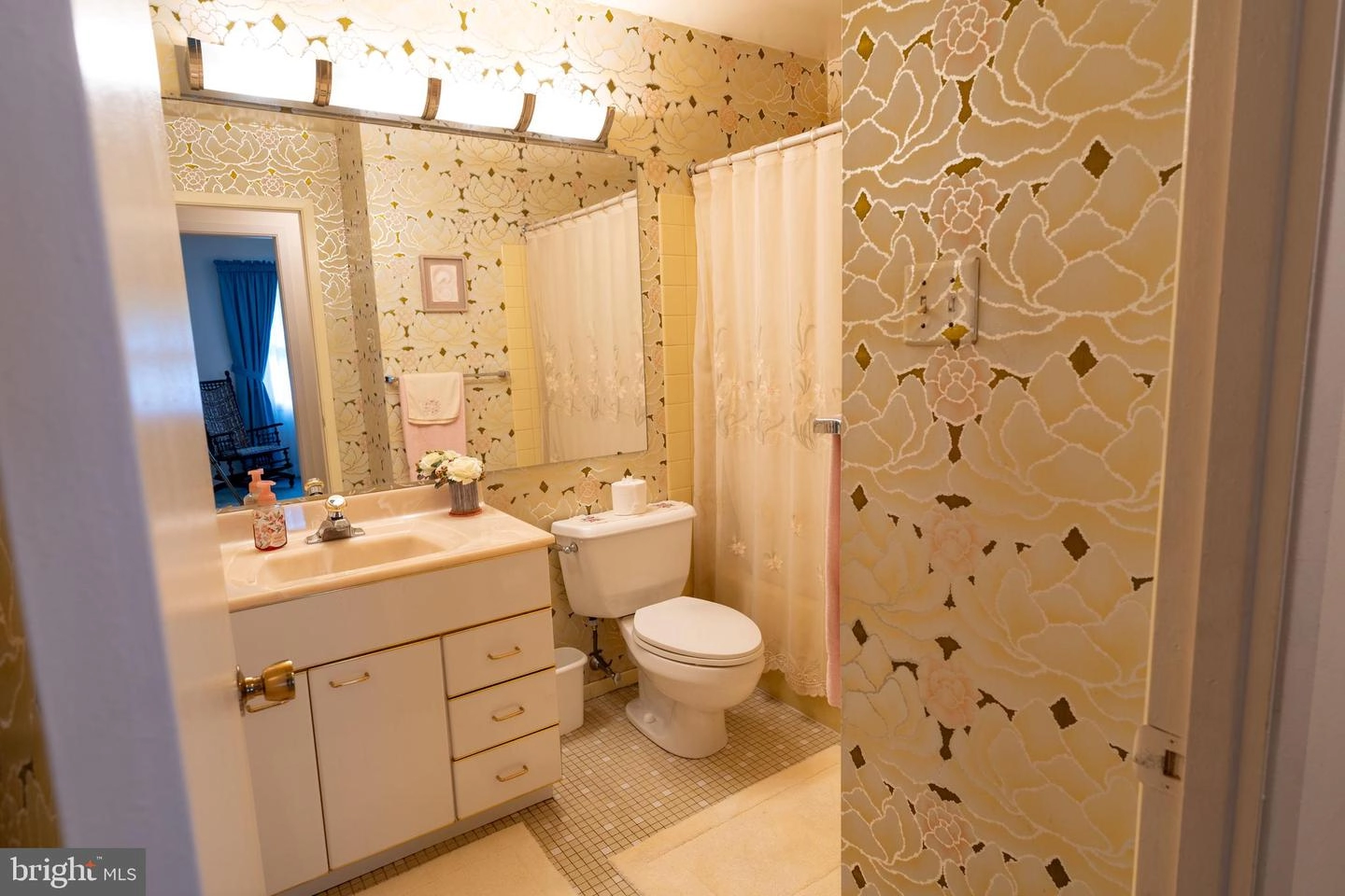 Bath - 4204 Yarnell Ct, Bowie, MD 20715 photo 1 of 1