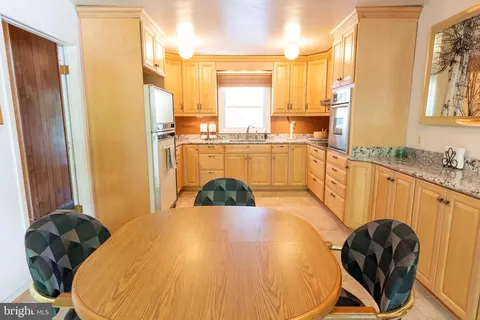 Kitchen - 4204 Yarnell Ct, Bowie, MD 20715 photo 1 of 2