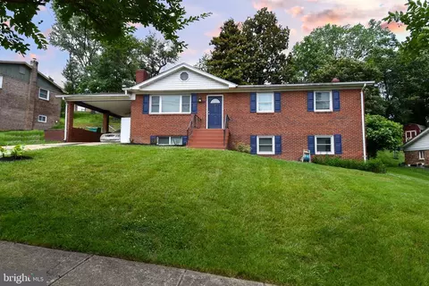 2008 Trafalgar Dr, Fort Washington, MD 20744