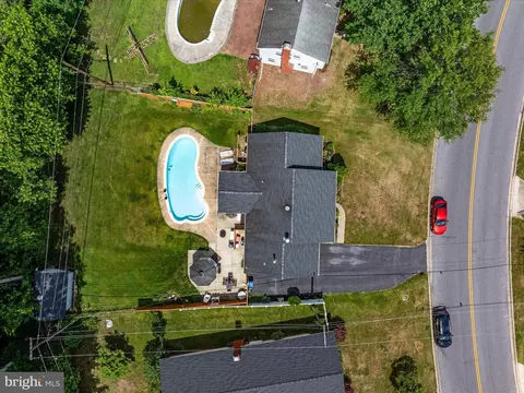 15746 Pointer Ridge Dr, Bowie, MD 20716 photo 3