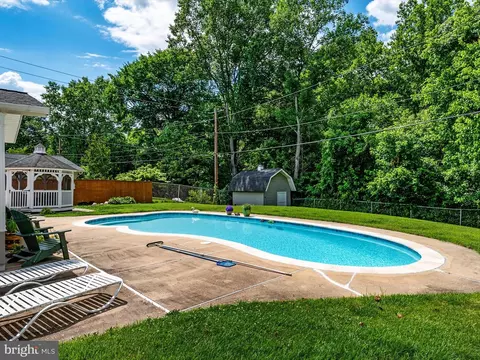 15746 Pointer Ridge Dr, Bowie, MD 20716 photo 37