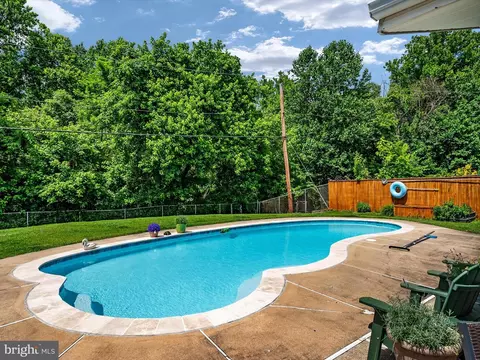15746 Pointer Ridge Dr, Bowie, MD 20716 photo 38