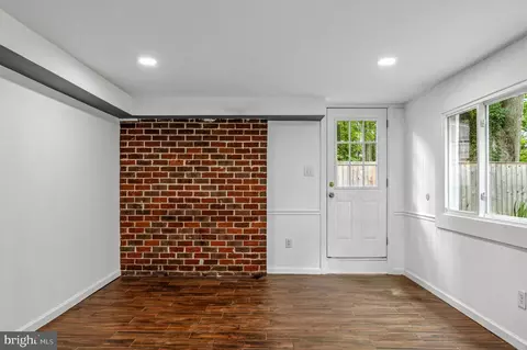 Living - 6211 Wolverton Ln, Clinton, MD 20735 photo 4 of 4