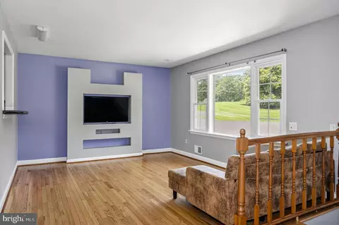 Living - 6211 Wolverton Ln, Clinton, MD 20735 photo 1 of 4