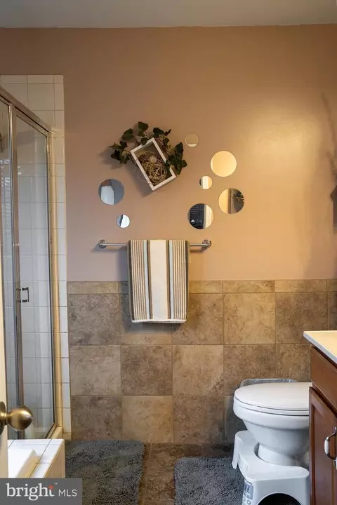 Bath - 15723 Chadsey Ln, Brandywine, MD 20613 photo 7 of 10