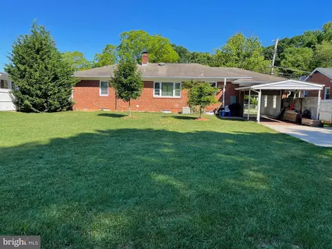Exterior - 5003 Baltimore Ln, Lanham, MD 20706 photo 10 of 10