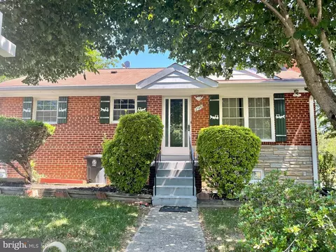 2126 Ruatan St, Adelphi, MD 20783