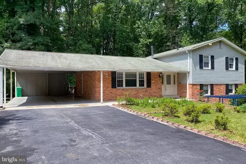 16120 Malcolm Dr, Laurel, MD 20707