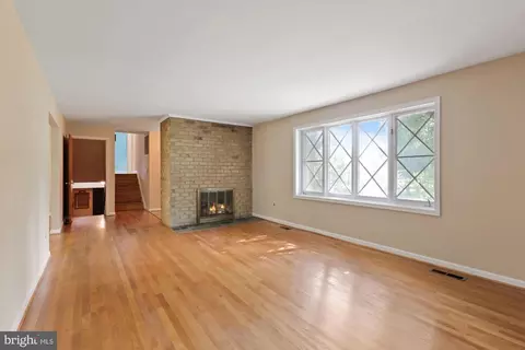 Living - 3700 Baskerville Dr, Mitchellville, MD 20721 photo 2 of 8