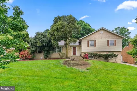 3700 Baskerville Dr, Mitchellville, MD 20721