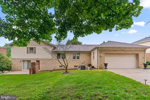 Exterior - 3700 Baskerville Dr, Mitchellville, MD 20721 photo 2 of 9