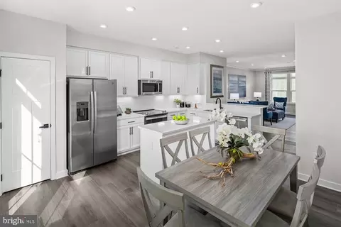 8441 Hamlin St #101 C IMMEDIATE DEL, Glenarden, MD 20706