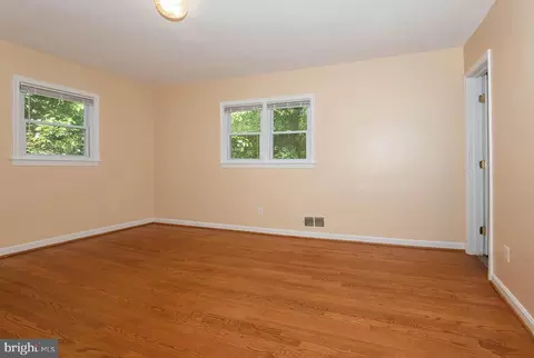 Bedroom - 5902 Arbroath Dr, Clinton, MD 20735 photo 1 of 6