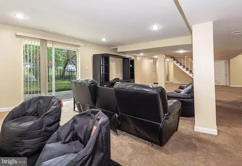 Living - 5902 Arbroath Dr, Clinton, MD 20735 photo 3 of 3