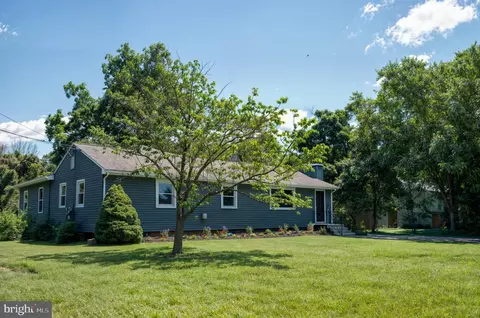 8528 Mulberry St, Laurel, MD 20707 photo 2