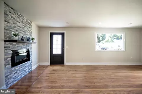 8528 Mulberry St, Laurel, MD 20707 photo 5