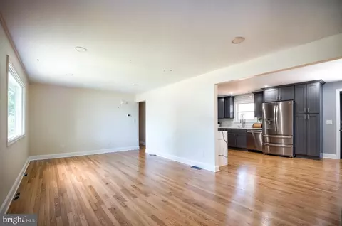 8528 Mulberry St, Laurel, MD 20707 photo 9