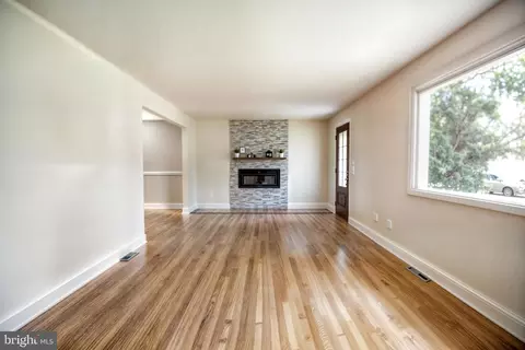 8528 Mulberry St, Laurel, MD 20707 photo 6