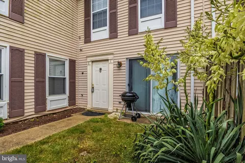 31 Barberry Ct #38-4, Marlboro, MD 20774