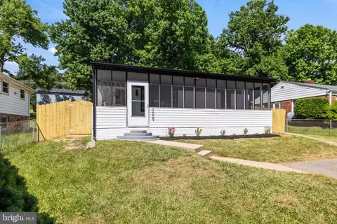 1009 Gondar Ave, Hyattsville, MD 20785
