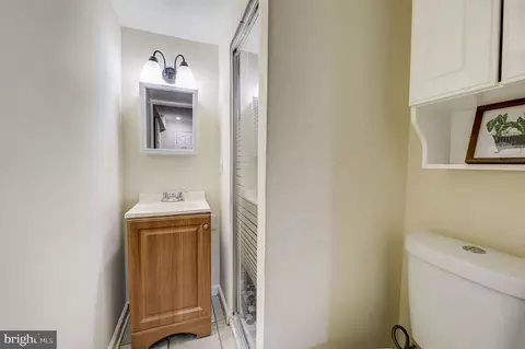 Bath - 11615 Clocktower Ln, Laurel, MD 20708 photo 2 of 5