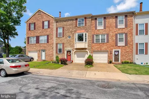 10502 Storch Dr, Lanham, MD 20706 photo 3