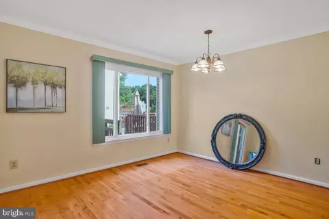 10502 Storch Dr, Lanham, MD 20706 photo 17