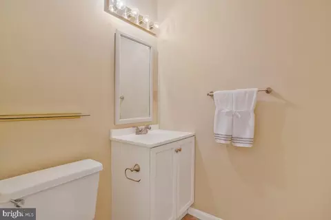 10502 Storch Dr, Lanham, MD 20706 photo 9
