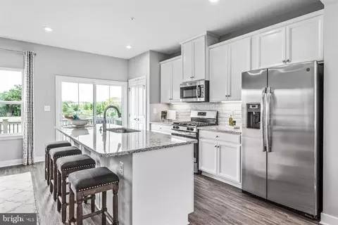 8501 Hamlin St #100A, Glenarden, MD 20706