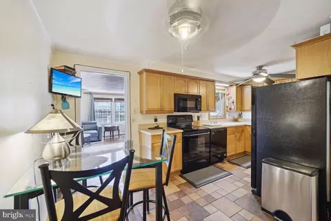 1511 3rd St, Glenarden, MD 20706 photo 5