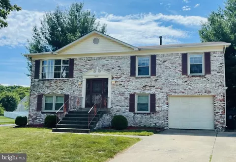 5809 Plata St, Clinton, MD 20735