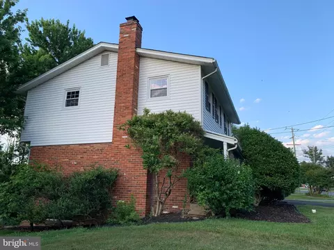 Exterior - 6712 Good Luck Rd, Lanham, MD 20706 photo 3 of 6