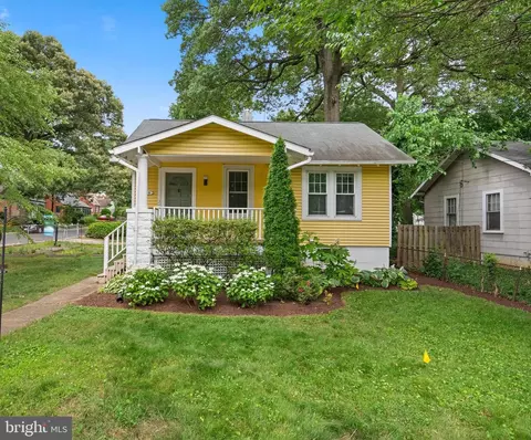 5813 40th Ave, Hyattsville, MD 20782