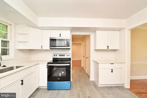 10110 Snowden Rd, Laurel, MD 20708 photo 13