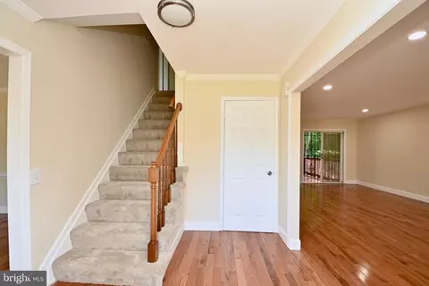 10110 Snowden Rd, Laurel, MD 20708 photo 4