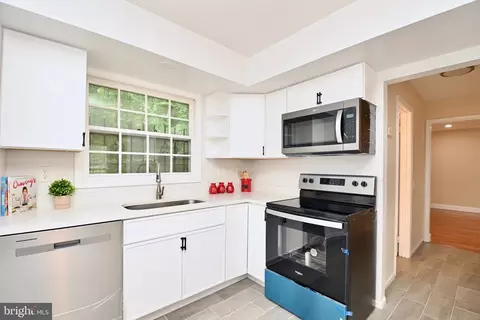10110 Snowden Rd, Laurel, MD 20708 photo 14