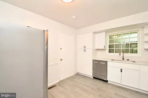 10110 Snowden Rd, Laurel, MD 20708 photo 12