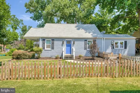 4901 41st Pl, Hyattsville, MD 20781