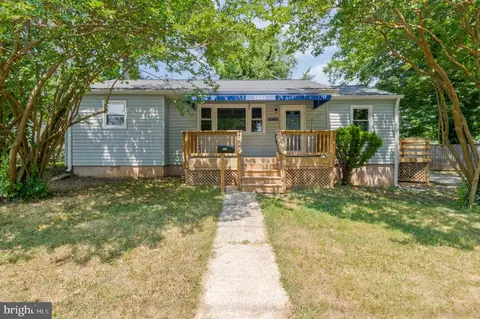3902 Volta Ave, Brentwood, MD 20722