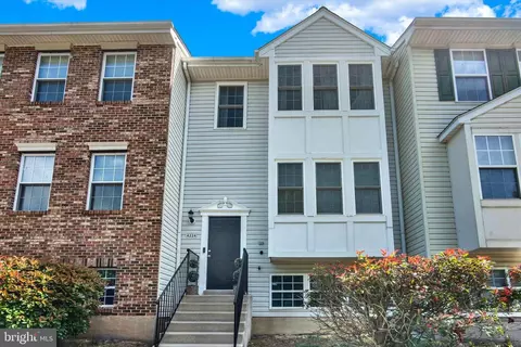 4224 Applegate Ln #3, Suitland, MD 20746