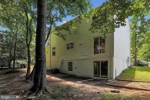 Exterior - 10118 Bignonia Dr, Laurel, MD 20708 photo 5 of 7