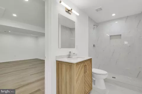 Bath - 10118 Bignonia Dr, Laurel, MD 20708 photo 3 of 3