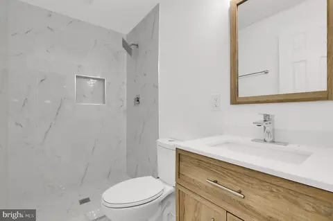 Bath - 10118 Bignonia Dr, Laurel, MD 20708 photo 2 of 3