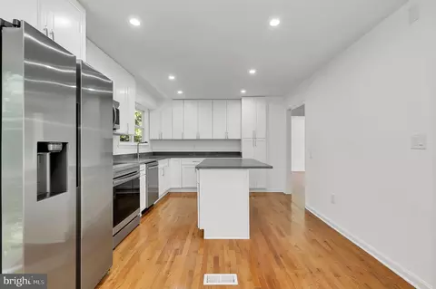 Kitchen - 10118 Bignonia Dr, Laurel, MD 20708 photo 5 of 5