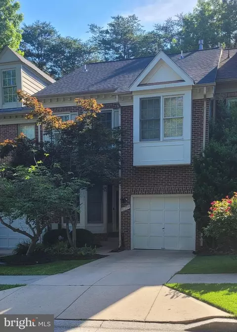 8244 Quill Point Dr, Bowie, MD 20720